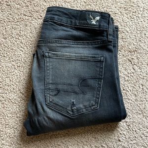 American Eagle black distressed jeggings